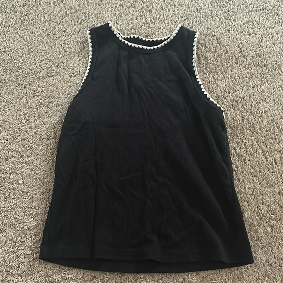 Black tank with cream edging - Picture 2 of 5